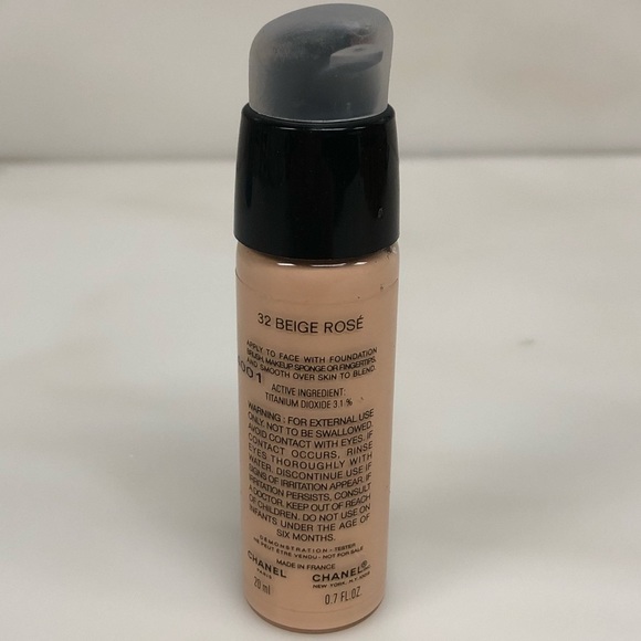 CHANEL Perfection Lumiere - Picture 4 of 5